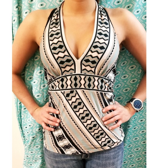 Patterned halter top - Picture 4 of 6
